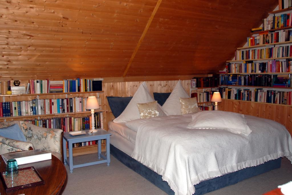 Romantikzimmer Im Antiquariat Sonnschied Quarto foto